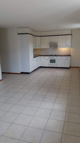Appartement de 3,5 pièces au centre du village - Photo 2