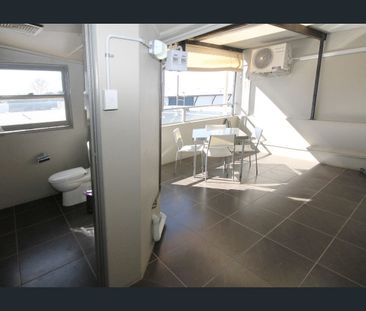 '94 FITZROY' - LARGE, FULLY FURNISHED GRAND 3 BEDROOM APARTMENT - Photo 6