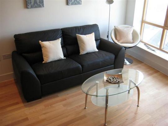 1 bedroom flat to rent - Photo 1