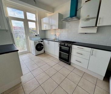 Room in a Shared House, Ilford, IG4 - Photo 5