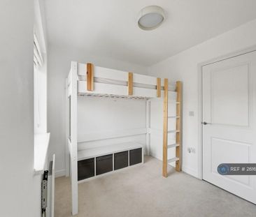 4 bedroom detached house to rent - Photo 4