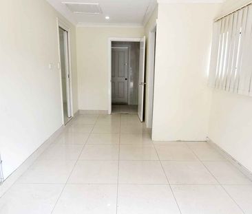 Family Home in Bonnyrigg - Photo 2