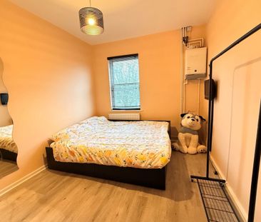 Market Street - Photo 4