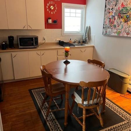 4 1/2 + Bureau / Salle de lavage - Photo 3