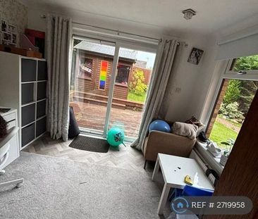 4 bedroom detached house to rent - Photo 5