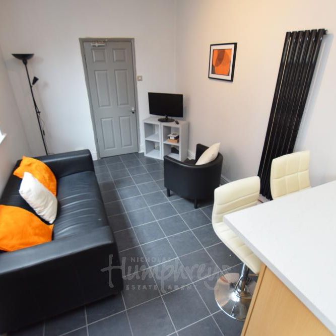 5 bedroom terraced house to rent - Photo 1