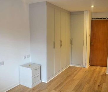 Holmwood Gardens, Wallington, SM6 - Photo 5