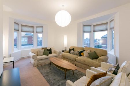 3 bedroom maisonette to rent - Photo 2