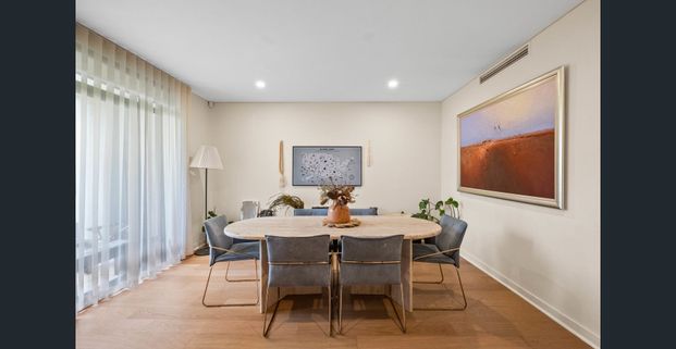 Stunning Designer Townhouse in Tranquil Setting - Photo 1