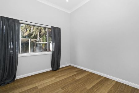 4 Bedroom Home - Photo 3