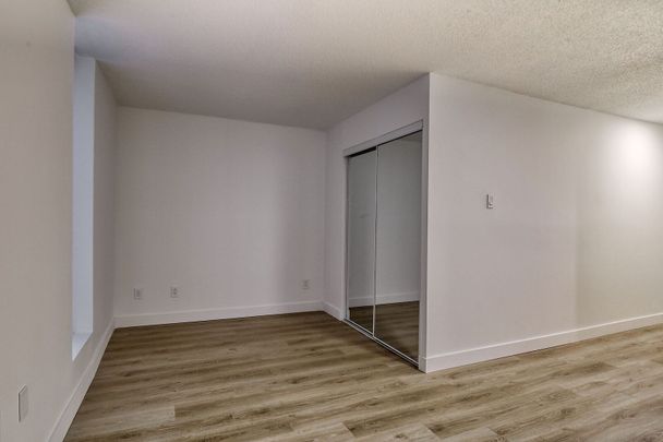 2285 Saint-Mathieu Street, Montréal, QC - Photo 1