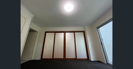 GROUND-FLOOR LIVING IN THE HEART OF HIGHGATE - Photo 2