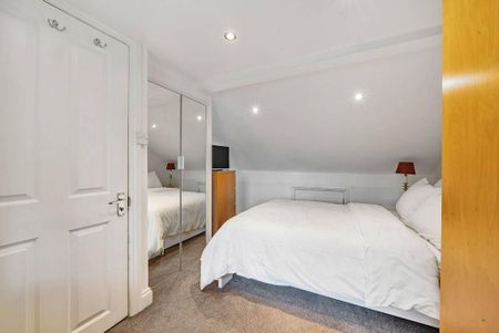 3 bedroom flat to rent - Photo 3