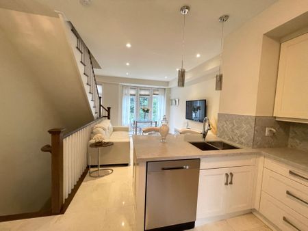 For Lease - 3077 Cawthra Road Unit# 12, Mississauga, Ontario - Photo 3