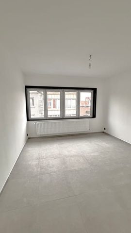 Appartement te huur - Foto 2