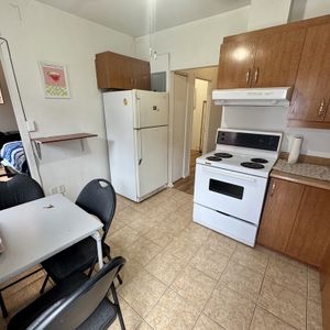 Vile-Marie - Beau Petit 4 1/2 Meublé - Photo 2