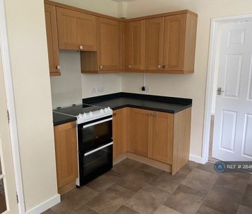 4 bedroom detached house to rent - Photo 4