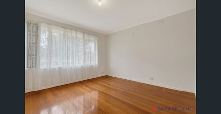 SPACIOUS 3 BEDROOM HOUSE - Photo 3
