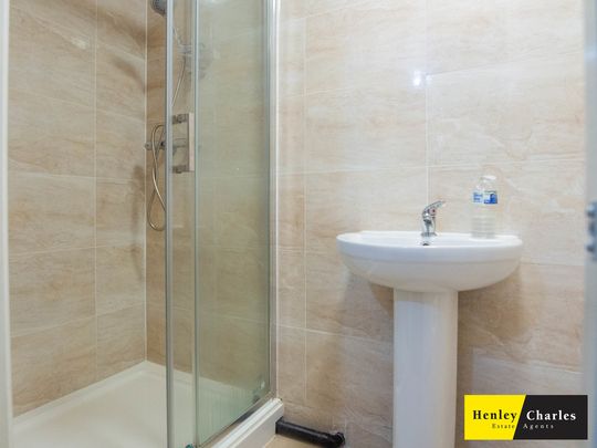 2 Bedroom Ground Floor Flat For Rent - Photo 1