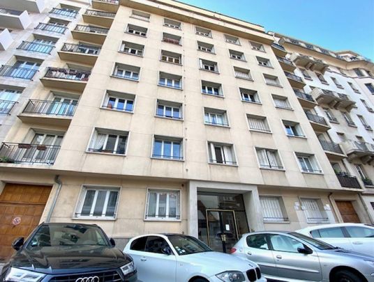 LYON 6ème - Quartier Saint Pothin- Rue Bugeaud- T2 de 55.39 m² - 3ème étage - Photo 1