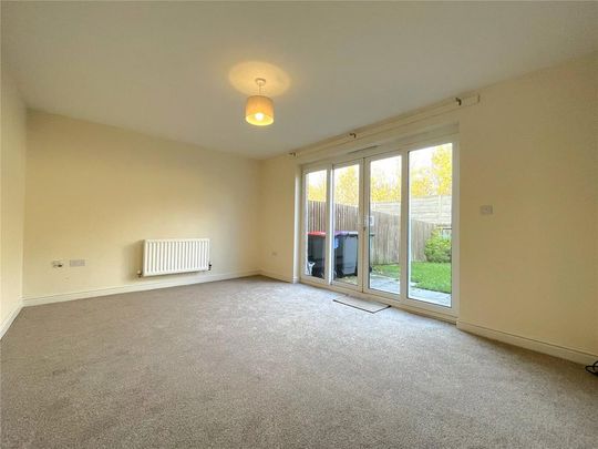 3 bedroom end of terrace house to rent - Photo 1