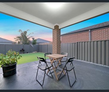 East facing family home in the prestigious 'Heartlands Estate' in T... - Photo 5