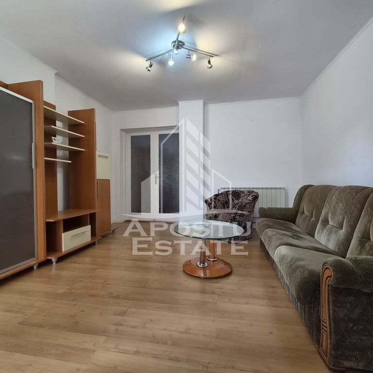 Casa cu doua apartamente,zona Gradiste - Fotografie 1