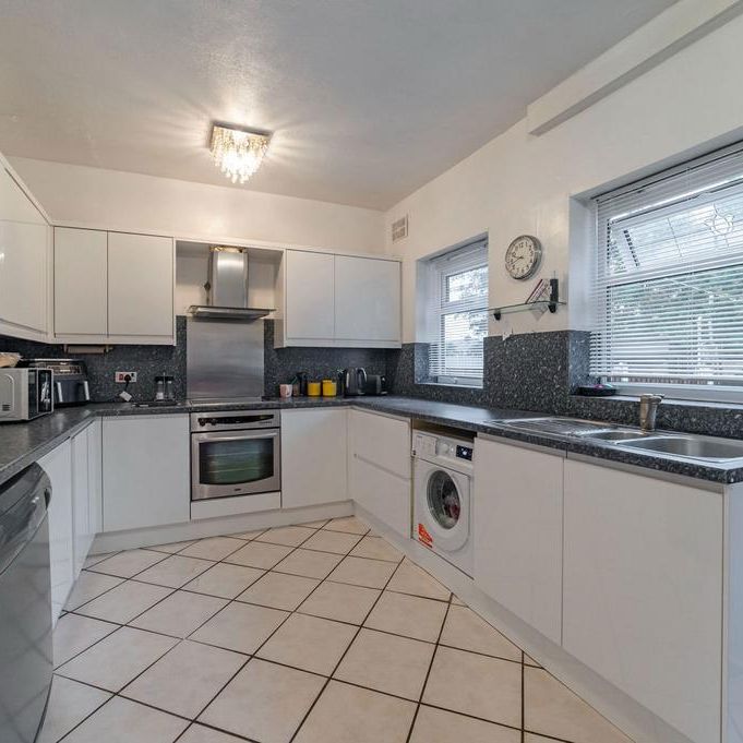2 bedroom terraced house to rent - Photo 1