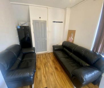 4 bedroom house to rent - Photo 2