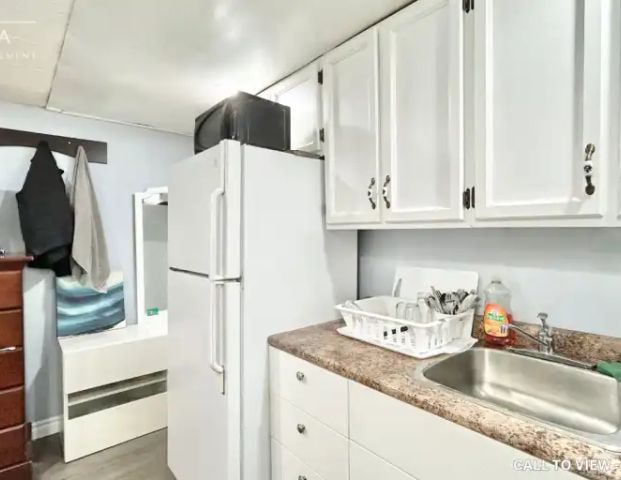 2-51 N Alarton St, Mississauga, Ontario L4T 1J9 | 51 North Alarton Street, Mississauga - Photo 1