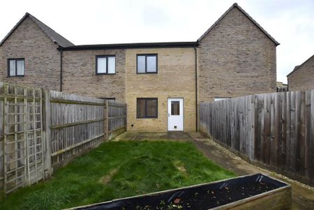 2 bedroom terraced house to rent - Photo 5