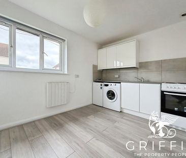 Squire Street, South Woodham Ferrers, Chelmsford, CM3 - Photo 2