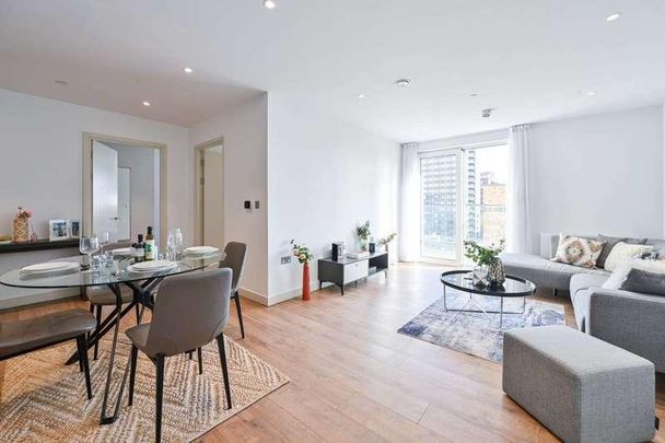 Mawes House, Castle Square, London, Se, Elephant And Castle, SE17 - Photo 1