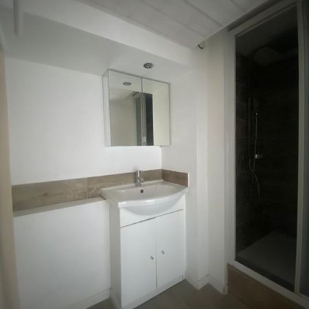 Location Appartement 3 pièces TOULON 83000 - Photo 4