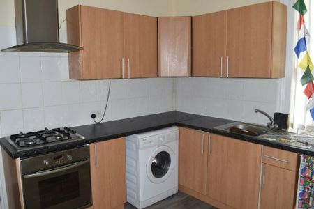 2 bedroom flat to rent - Photo 5