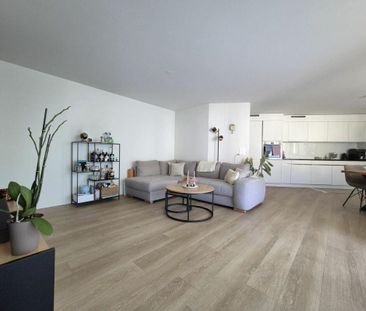 neuwertige 3.5-Zimmer-Wohnung an zentraler Lage - Foto 1