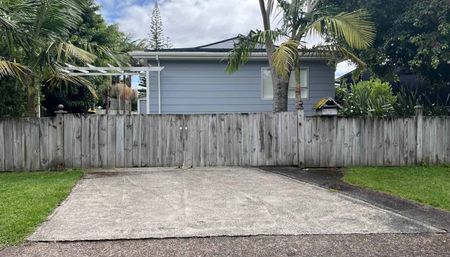 Lovely family home - Photo 2