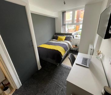 5 bedroom terraced house to rent - Photo 4