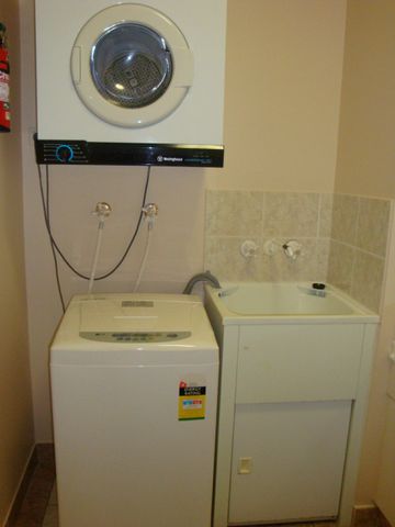 FURNISHED & SECURE CITY UNIT - Photo 5