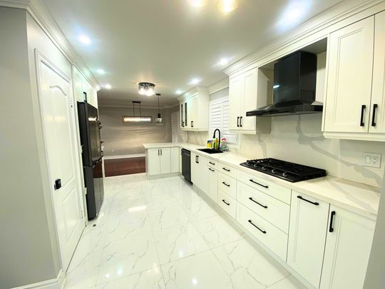 For Lease - 724 Sheppard Avenue Unit# (Main), Pickering, Ontario - Photo 1