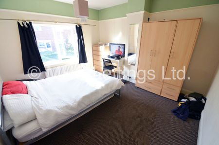 4 Bedroom Semi-Detached House for rent in Derwentwater Terrace - Photo 4