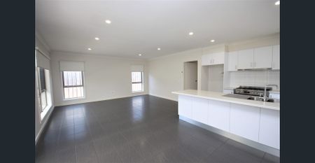 Amazing 3 bedroom unit in great location. - Photo 5