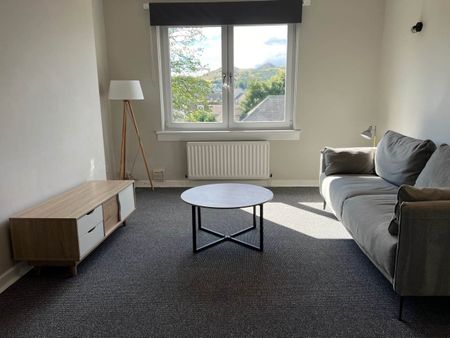 2 bed Flat to rent - Photo 3