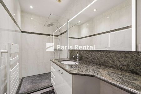 Tout savoir sur cet appartement dans le quartier Invalides, à Paris 7ème - Photo 4