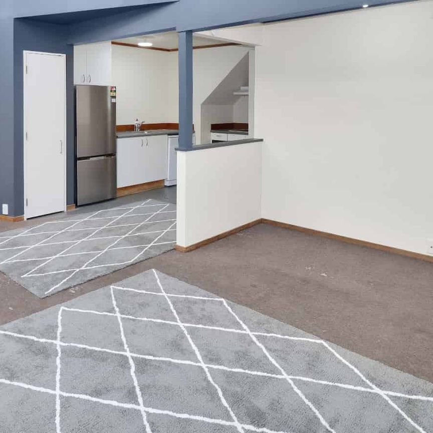 3-Bedroom Apartment in the Heart of Te Aro - Photo 1