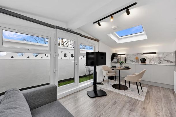 Dalmeny Avenue - Photo 1