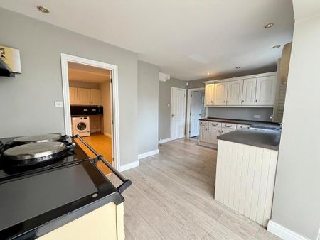 4 bedroom detached house to rent - Photo 4