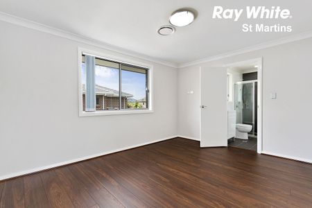 Brand New Stylish Street Facing Town Home - Short Walk to Quakers Hill Train Station - Photo 4