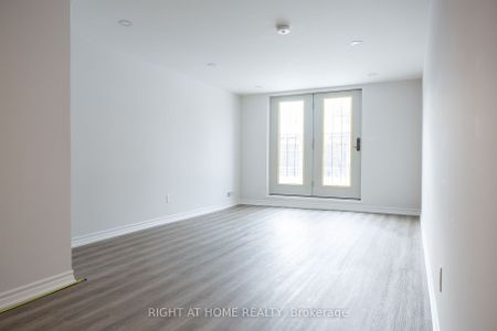 Detached Home For Lease | E8094600 - Photo 2