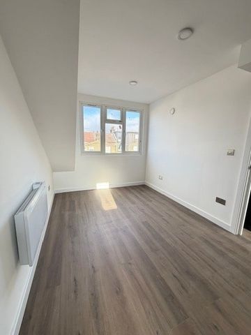 2 Bed Flat, Lea Bridge Road, E10 - Photo 4